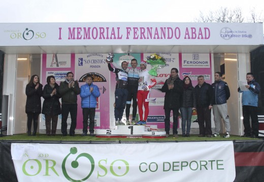 Vicente Allo gaña o primeiro Memorial Fernando Abad de ciclismo, no que participaron 77 ciclistas